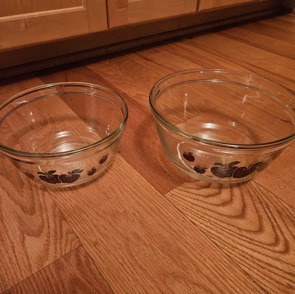Apple design Glass Bowls